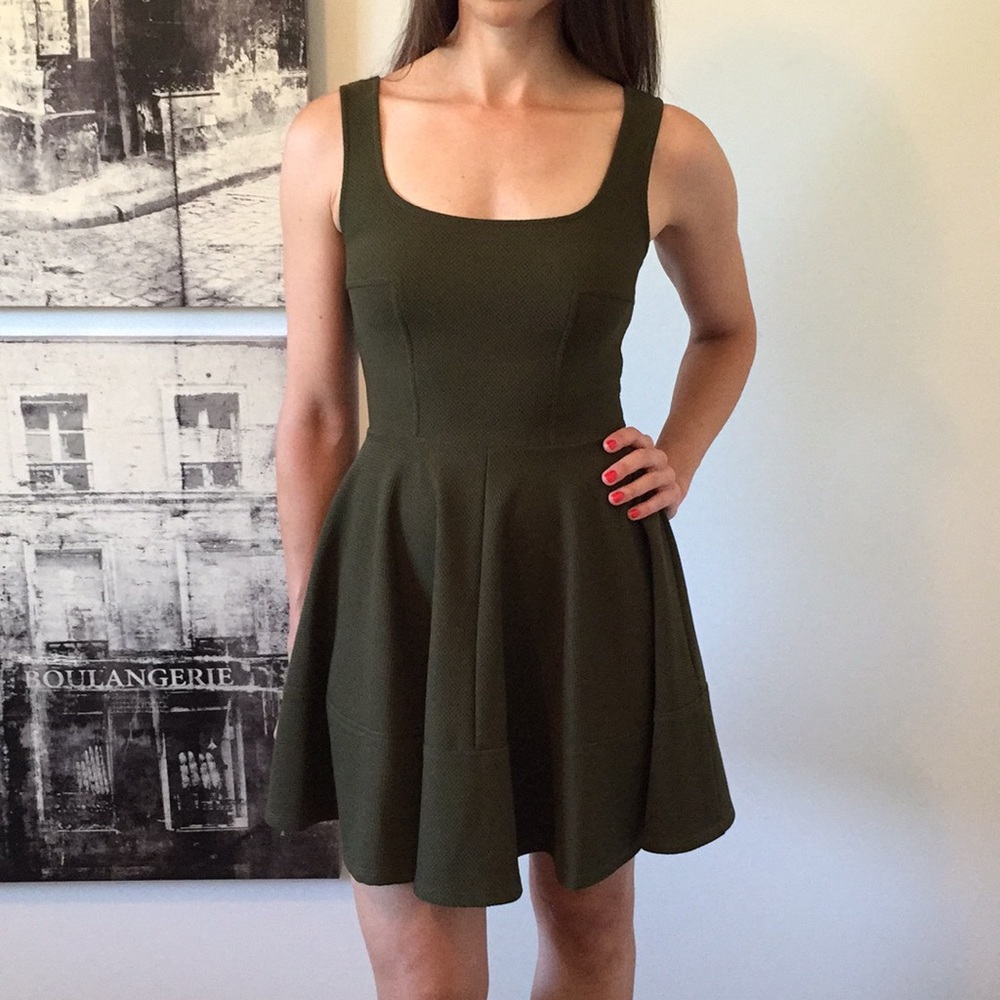 NWOT Mystic Los Angeles Olive Green Dress - Picture 2 of 7